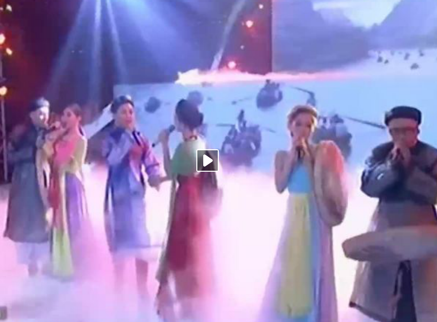 Lien khuc 'Cay truc xinh - Em di chua Huong' hinh anh