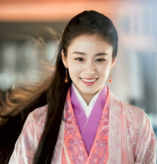 Thư thánh Vương Hy Chi là bộ phim truyền hình Trung Quốc đầu tiên mà Kim Tae Hee góp mặt. Trong phim, cô vào vai vợ hiền của nhà  thư pháp Vương Hy Chi.