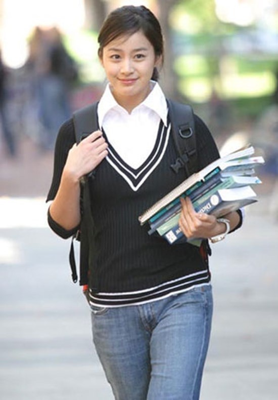 ...ở những khoảnh khắc cô cười.