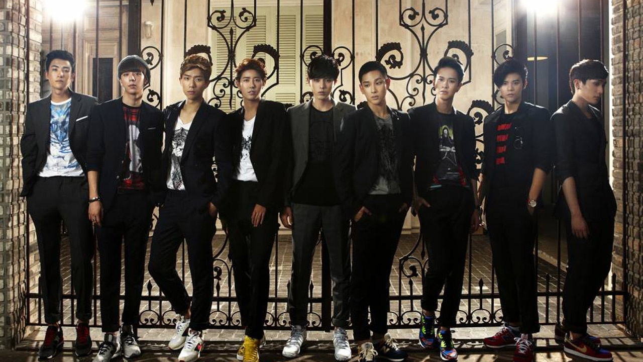 ZE:A là hình mẫu tiêu biểu cho nhóm nhạc đầy tài năng nhưng vẫn mãi lận đận. Từng nổi lên với ca khúc All Day Long gây sốt một thời, những tưởng tên tuổi của ZE:A sẽ vụt lên hàng sao lớn. Tuy nhiên, do sự quản lý yếu kém của công ty Star Empire, 9 chàng trai vẫn chưa thể khẳng định tên tuổi của nhóm.