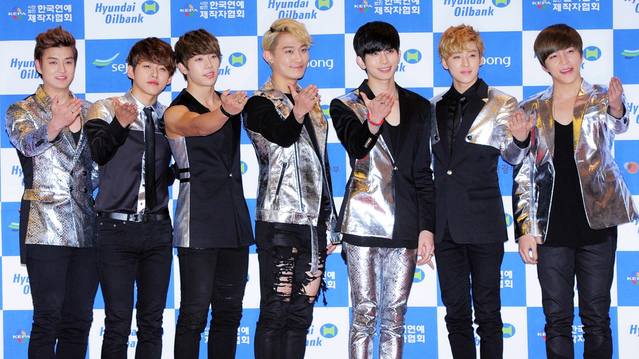 U-Kiss cũng không có duyên với vị trí số 1 tại các chương trình âm nhạc trên sóng truyền hình mặc dù họ đã ra mắt được 7 năm và có khá nhiều ca khúc được yêu mến như Man Man Ha Ni, Dora Dora... Đặc biệt, nhóm cũng từng nhận được rất nhiều giải thưởng như: Nhóm nhạc tân binh xuất sắc tại Asia Song Festival năm 2009, MV của nhóm nhạc nam xuất sắc tại MTV Hàn Quốc năm 2011...