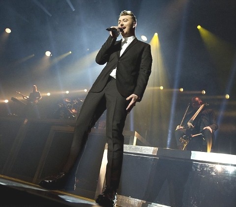 'Adele phien ban nam' ke chuyen bi ky thi vi dong tinh hinh anh