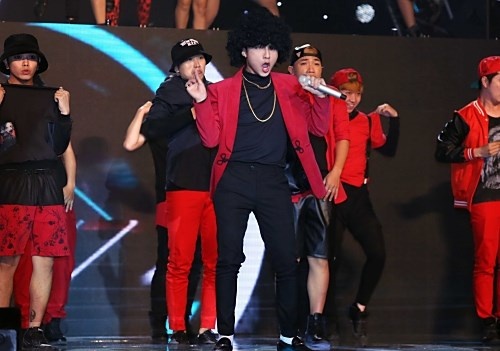 Truyen hinh thuc te dang tu dim hang hinh anh