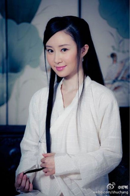 Dù chỉ góp mặt với tư cách diễn viên khách mời trong Kẻ săn tiền thưởng, nhưng  Thư Sướng lại có phần lấn lướt dàn diễn viên chính nhờ tạo hình  xinh như tiên nữ.