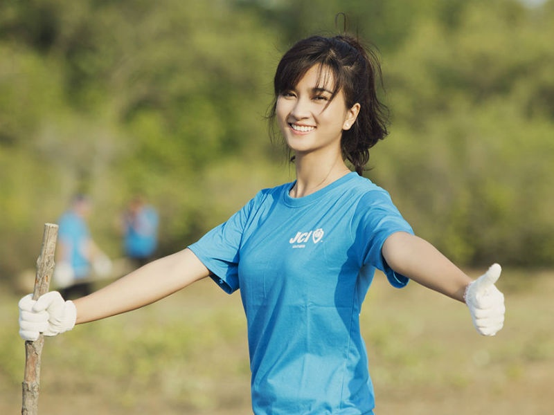 Kim Tuyen loi bun, trong cay tai rung ngap man Can Gio hinh anh