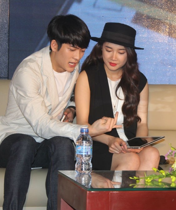 Trong quá trình thực hiện bộ phim, Nhã Phương phải nhờ tới sự giúp đỡ của make-up, phục trang, phụ kiện để 