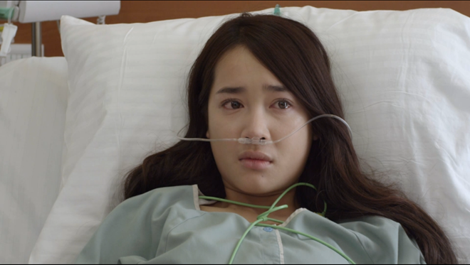 Sự mềm yếu, thiếu dứt khoát của nữ chính khiến cả Khánh và Junsu đều đau khổ. 