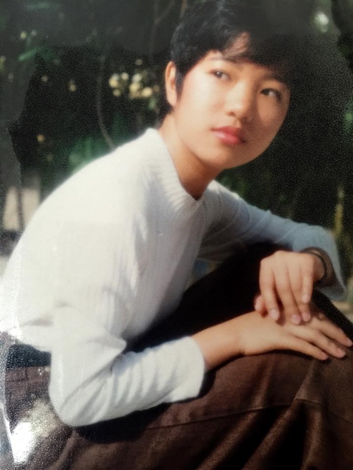 Vượt qua scandal rắc rối tình tiền với chồng cũ, hiện tại Thúy Nga đang có cuộc sống bình yên bên con gái. Mới đây, danh hài phấn khích đăng tải hỉnh ảnh thủa mới lớn nhí nhảnh đáng yêu cùng dòng chia sẻ hài hước, hóm hỉnh: 