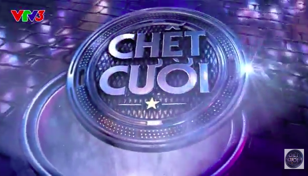 Chuon chuon giay mang hai co trang len san khau Chet cuoi hinh anh