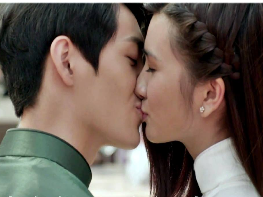 Kim Tuyen hon my nam Han trong tap cuoi 'Tuoi thanh xuan' hinh anh