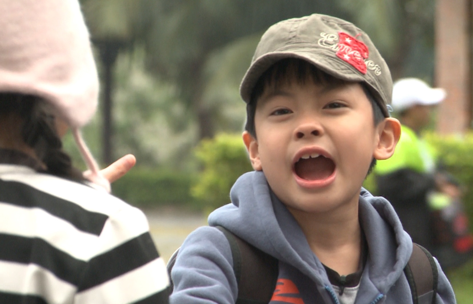 Tran Bom va Suti tranh cai kich liet de gianh bo Phan Anh hinh anh