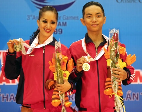 Năm 2009, họ cùng nhau đoạt giải vô địch tại Đại hội thể thao châu Á trong nhà - Asian Indoor Games 3.