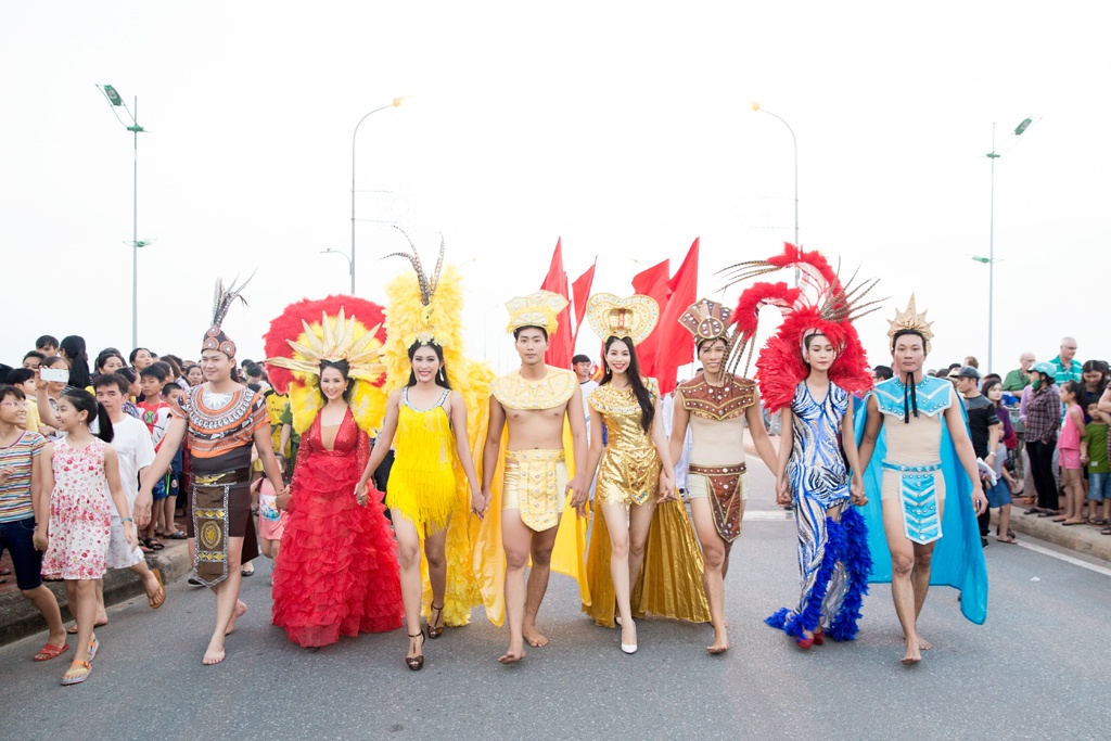 Siêu mẫu Hữu Long