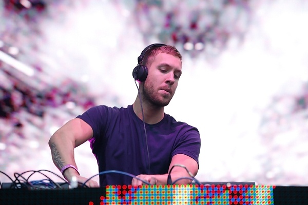 Âm nhạc cùa Calvin Harris chủ yếu là mang chất điện tử, nhưng cũng có một chút Funk vui nhộn.