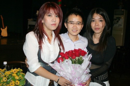 Phương Uyên - Nhóm Ba Con Mèo: Trước khi trở thành người đàn bà quyền lực của Vbiz, kinh qua hàng loạt vai trò - nhạc sĩ, ca sĩ, giám đốc âm nhạc, Phương Uyên từng được khán giả mến gọi với cái tên 