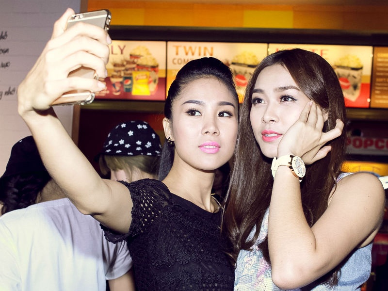 Le Phuong lan dau xuat hien sau ly hon Quach Ngoc Ngoan hinh anh