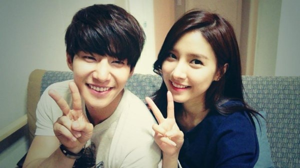 Song Jae Rim và Kim So Eun trở nên nổi tiếng hơn bao giờ hết khi tham gia show truyền hình We Got Married. 