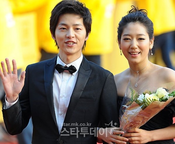 Hai ngôi sao xứ Hàn này từng đóng quảng cáo, chụp ảnh cùng nhau và nhận được nhiều phản hồi tốt từ phía khán giả. Vì vậy, đây chắc hẳn sẽ là một cặp đôi gây sốt nếu 