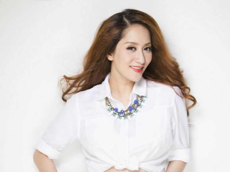 Khanh Thi khong can cuoi chay hinh anh