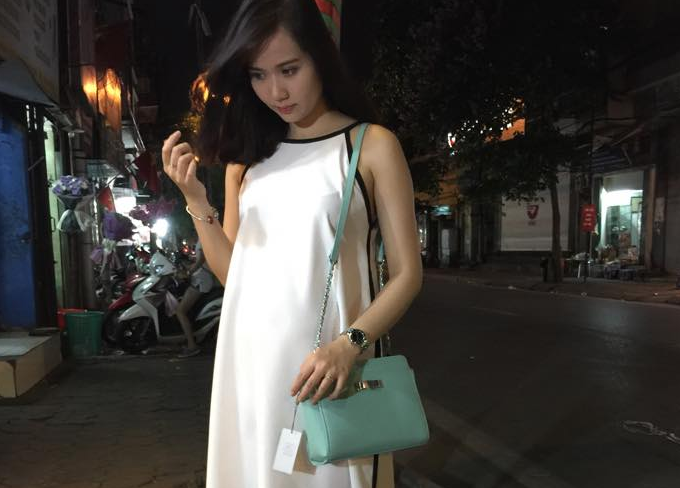 Huyen Lizzie lo bung bau o thang thu 5 hinh anh