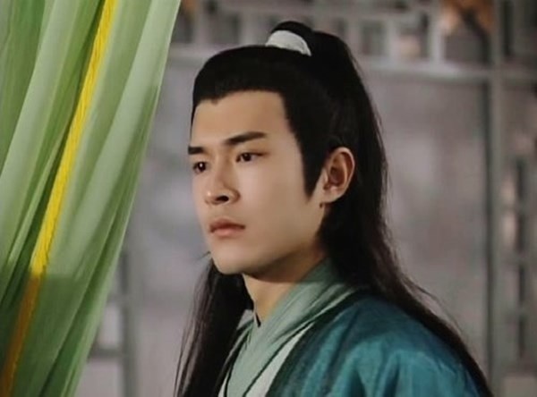 Ngoài ra, Cổ Thiên Lạc còn nhận được nhiều phản hồi tốt của người xem với vai Đinh Bằng trong bộ phim truyền hình Viên nguyệt loan đao.