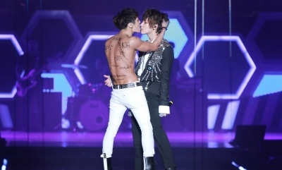 Quen nhau từ thời còn đi học, Jonghyun và Key luôn ở bên nhau trong mọi hoàn cảnh.