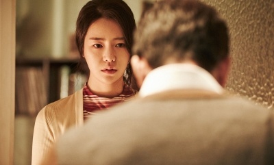 Trong lễ trao giải Baeksang 2015, cô nhận được đề cử cho hạng mục nữ diễn viên mới xuất sắc, nhưng rất tiếc Ji Yeon đã không nhận được giải thưởng này.