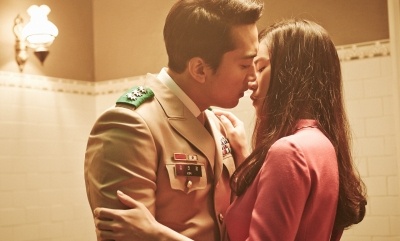 Lim Ji Yeon lần đầu chạm ngõ điện ảnh năm 19 tuổi với vai nữ chính trong Human Addiction - bộ phim dán mác 19+ của nam tài tử Song Seung Heon.