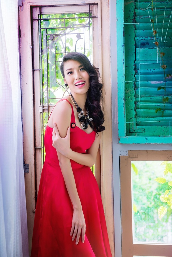 Lân Khuê rực rỡ trước thềm Miss World.