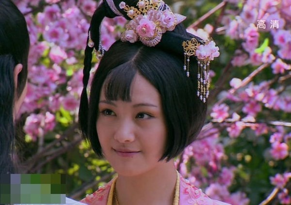 Trịnh Sảng là một trong những mỹ nhân cổ trang trên màn ảnh Hoa ngữ. Thế nhưng, tạo hình của cô trong bộ phim truyền hình Thái Bình công chúa bí sử lại khiến các fan bị