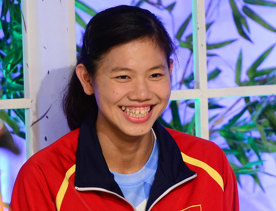 Kinh ngu Anh Vien tiet lo thoi quen xau tren song truc tiep hinh anh