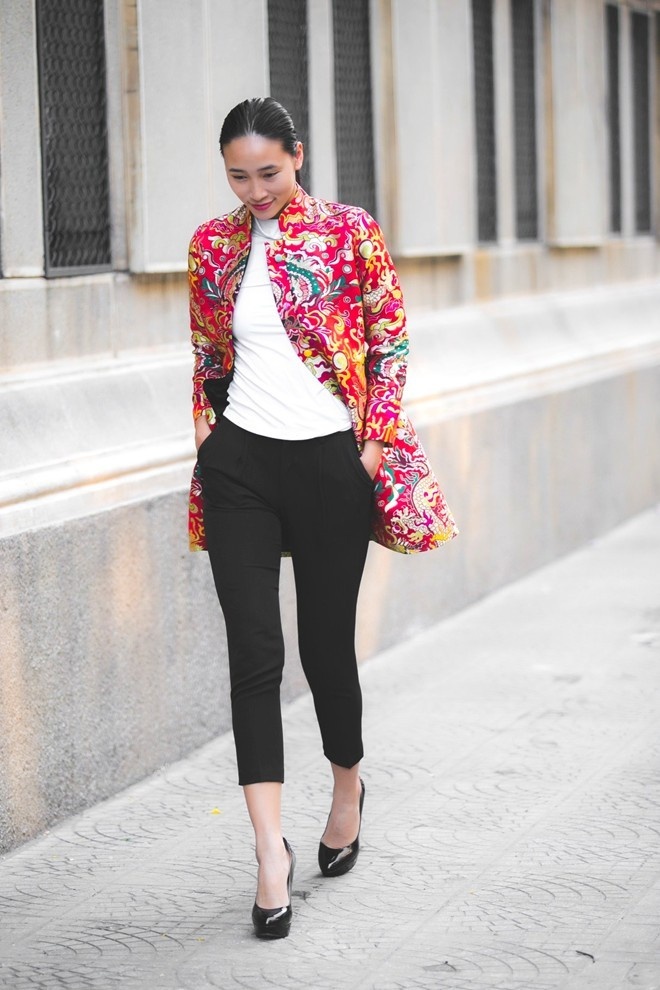 Trang Khiếu nổi bật trên phố. 