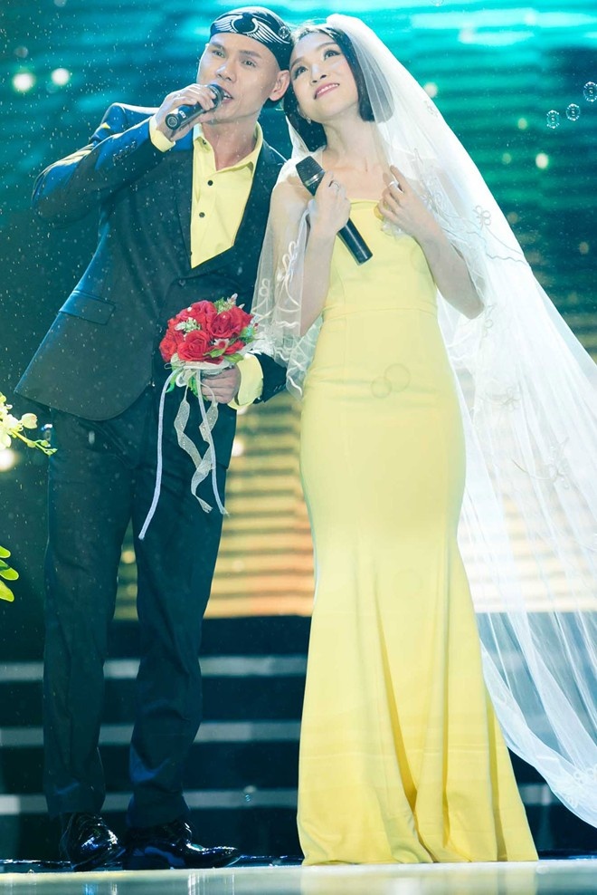 Phan Đinh Tùng cũng là sao nam Việt giấu chuyện lên chức bố. Tháng 4/2014, trong buổi họp báo ra mắt album mới, Phan Đinh Tùng thừa nhận, vợ chồng anh đón con gái đầu lòng được hơn 7 tháng. Ảnh: An Trần. 