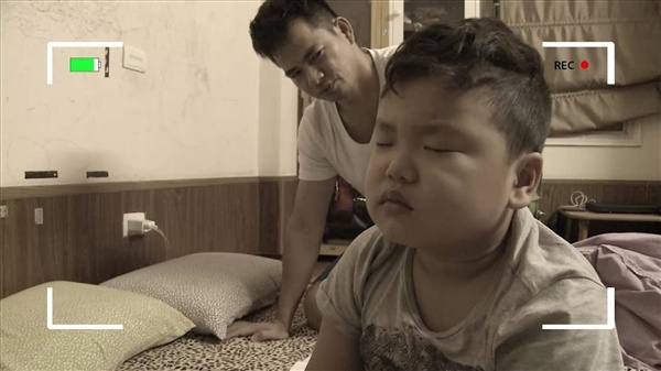 Bo con Xuan Bac chuan bi hanh ly Bo oi, minh di dau the? hinh anh