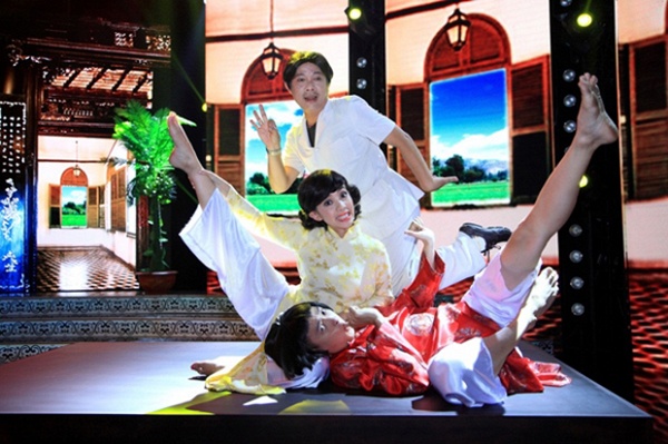 Nhung bieu cam 'kho do' cua sao Viet hinh anh