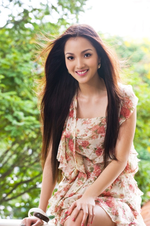 Bộ phim chưa được ra đời thì đã bị cấm chiếu vì có quá nhiều cảnh bạo lực. Việc bộ phim cấm chiếu như một cách tước đi sự khởi đầu hoàn hảo của ngọc nữ mới làng điện ảnh. Chưa biết Huỳnh Bích Phương diễn xuất như thế nào nhưng việc bộ phim không được ra rạp đã khiến mọi công sức của êkíp đoàn phim lẫn vai diễn khởi nghiệp của Huỳnh Bích Phương coi như 