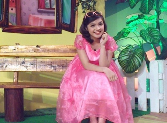 Nguyễn Thị Hằng đảm nhận vai trò chị Kính Hồng từ năm 2013 đến nay.