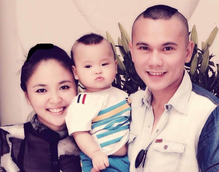 Vo thu ba cua Anh Tu chia se ve chong tren truyen hinh hinh anh