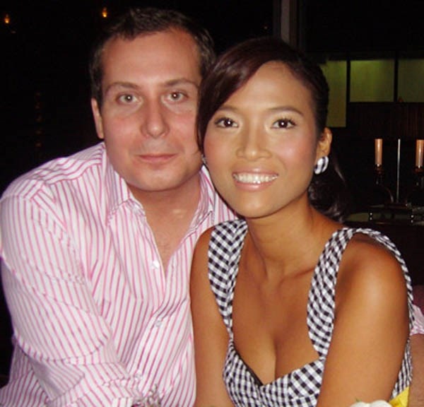 Mối tình của chị với ông xã người Đức được coi là sét đánh.