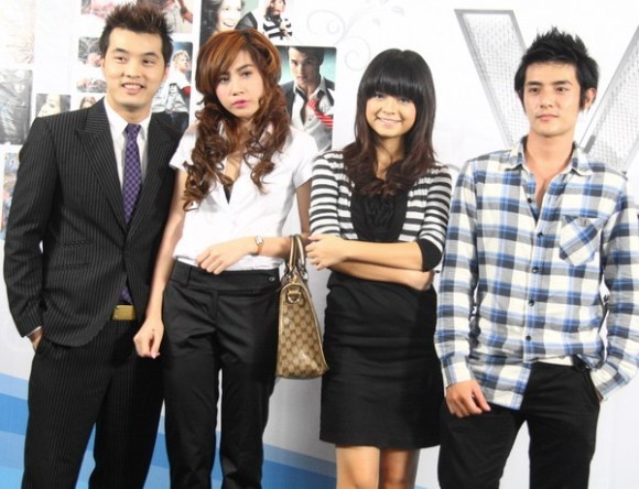 Ca sĩ Thủy Tiên đã từng bị Ưng Hoàng Phúc bóc mẽ.