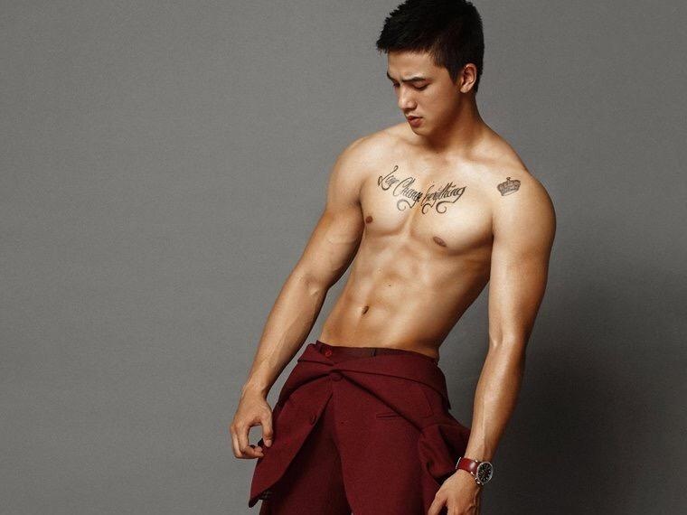 Bi quyet hinh the dep khong can toi phong gym cua Tien Vu hinh anh