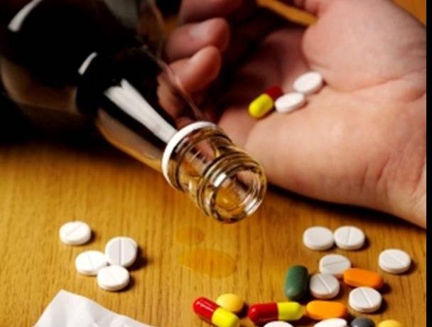 Thuoc + ruou = hoa hinh anh