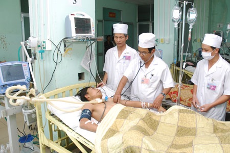 Cuoc chien giua bac si va diem vuong hinh anh