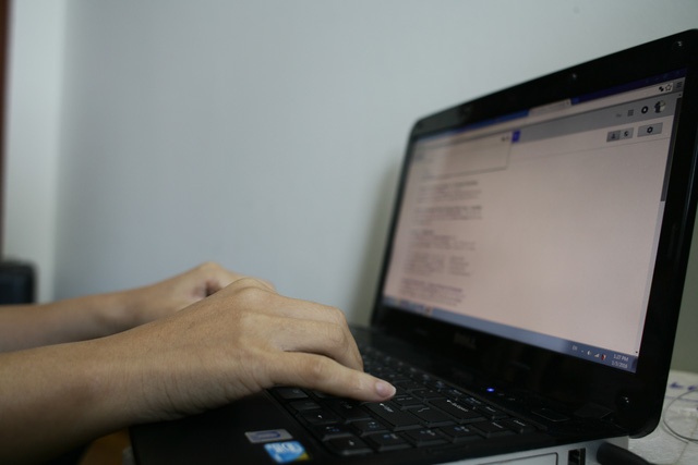 Hoi chung ong co tay: Benh 'hiem' nu van phong hay gap hinh anh