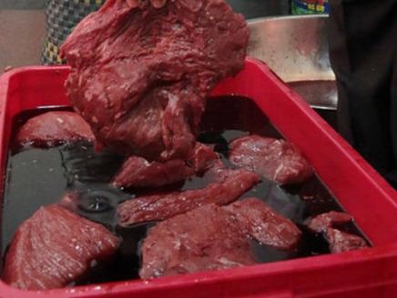 Phu phep thit heo nai thanh thit bo, tam hoa chat Metabisulf hinh anh