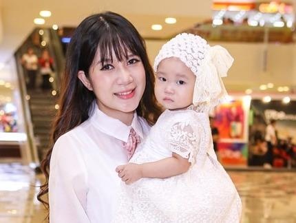 Bi quyet lam dep khi mang bau, cham con cua vo Ly Hai hinh anh