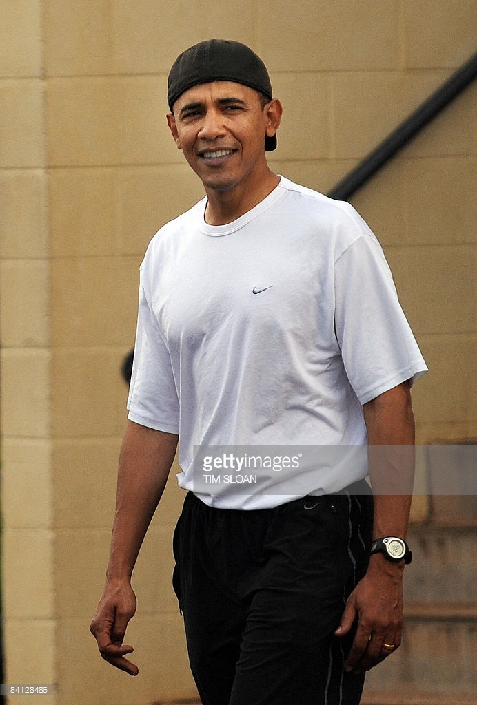 Obama ren luyen suc khoe anh 1
