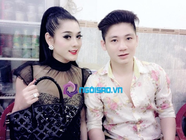 Lam Chi Khanh goi cam ben ban trai hinh anh