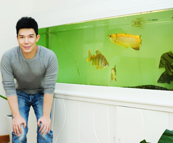 Nathan Lee tuc gian vi bi to muon nha tien ty de khoe cua hinh anh
