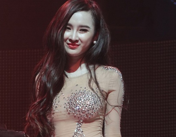 Angela Phuong Trinh: 'Toi se tuan thu moi hinh phat' hinh anh